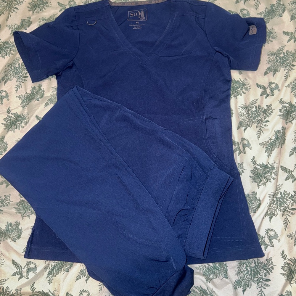 Women’s SoMi Navy Blue Scrub Set